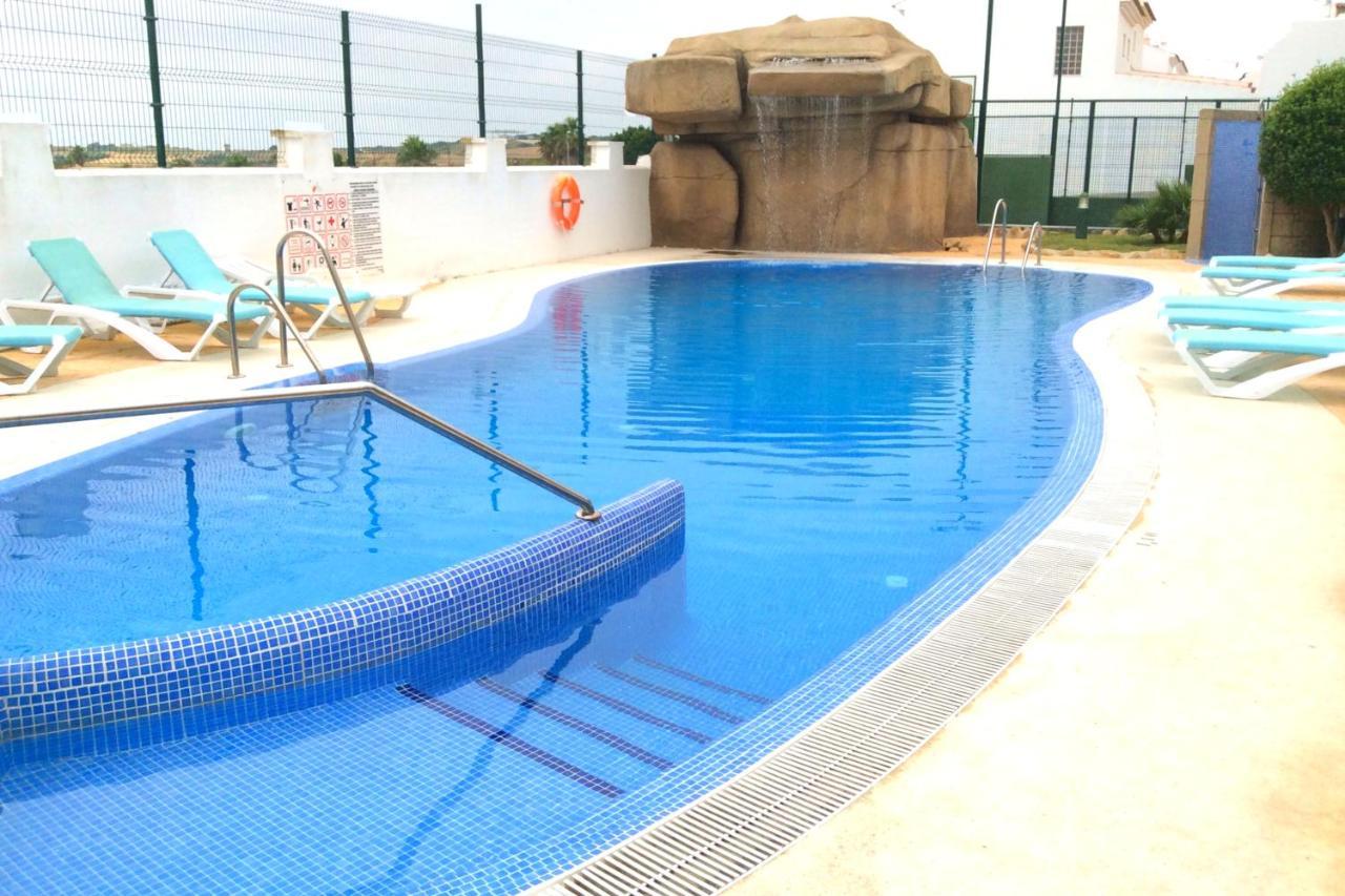 Casa Moderna - Pool, Patio, Wifi, Air Condition